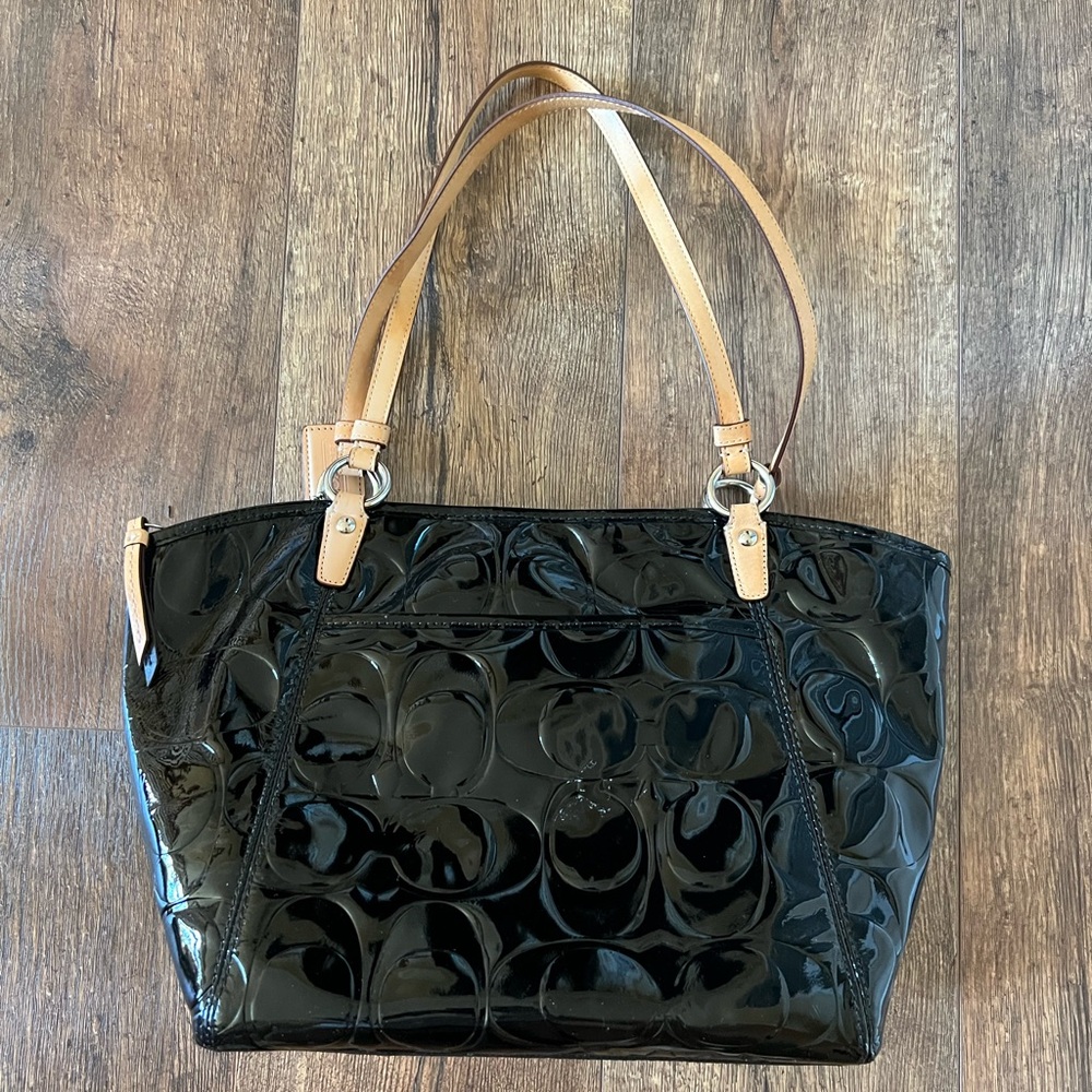 Black Patent Coach with Tan Trim Satchel/Purse - Picture 5 of 7